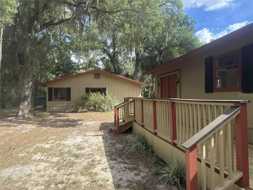 11345 SE 188TH AVENUE Ocklawaha, FL 32179