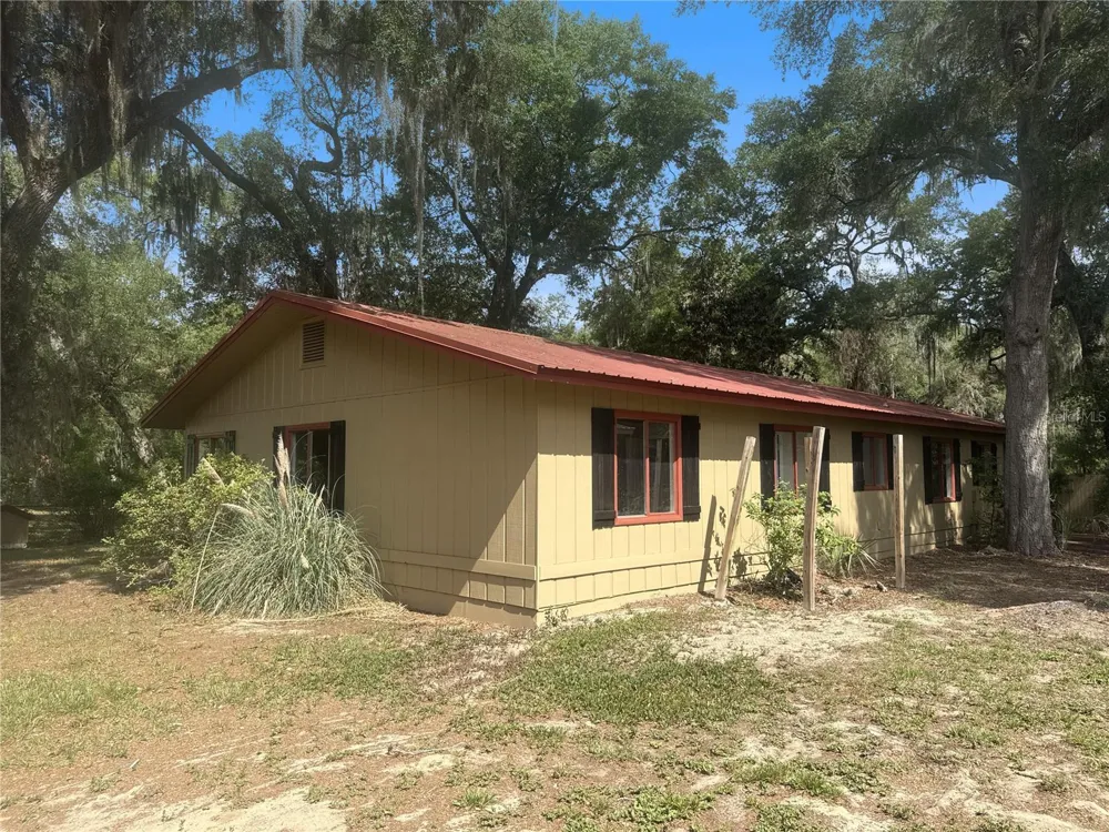 11345 SE 188TH AVENUE Ocklawaha, FL 32179