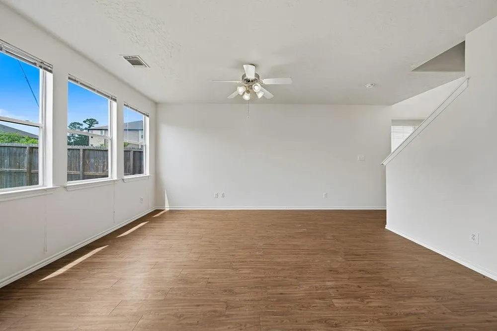 8922 Elm Drake Humble, TX 77338