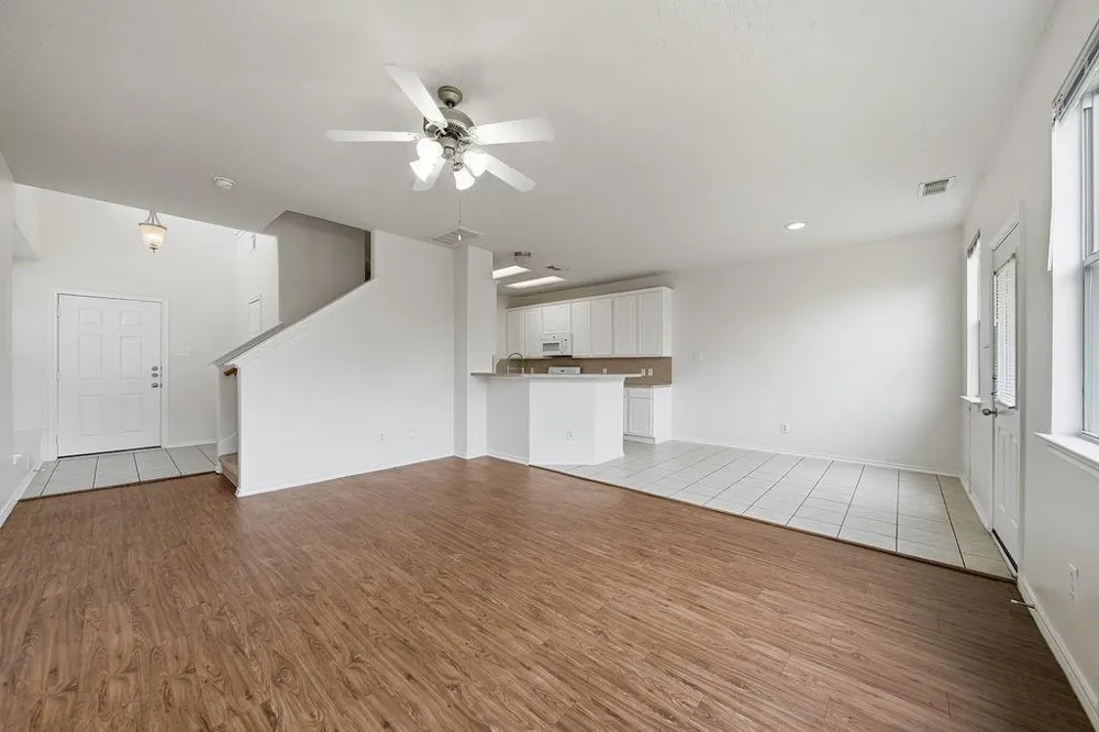 8922 Elm Drake Humble, TX 77338