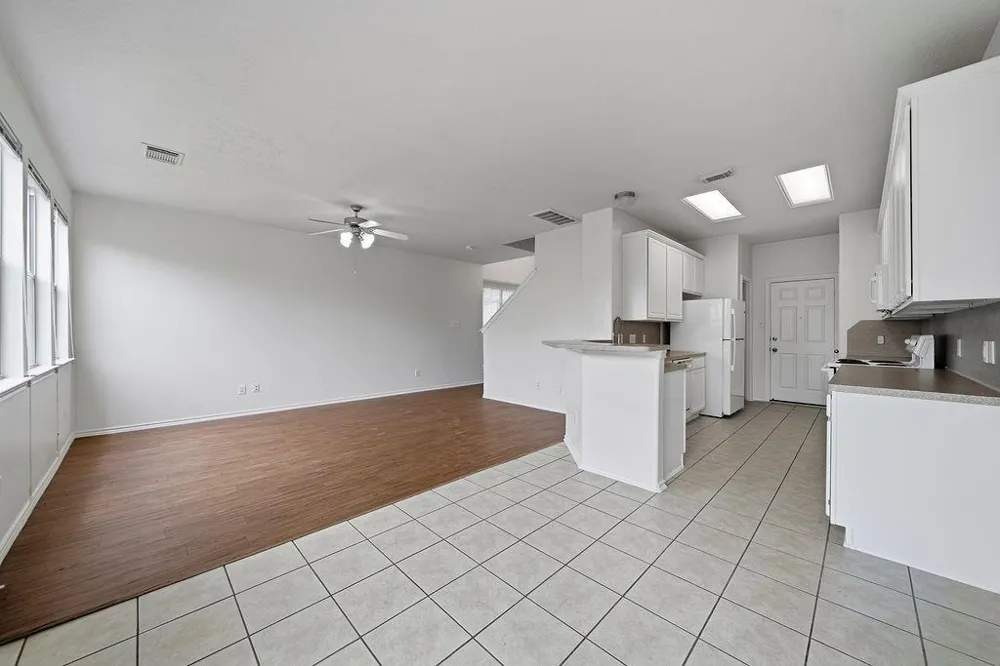 8922 Elm Drake Humble, TX 77338