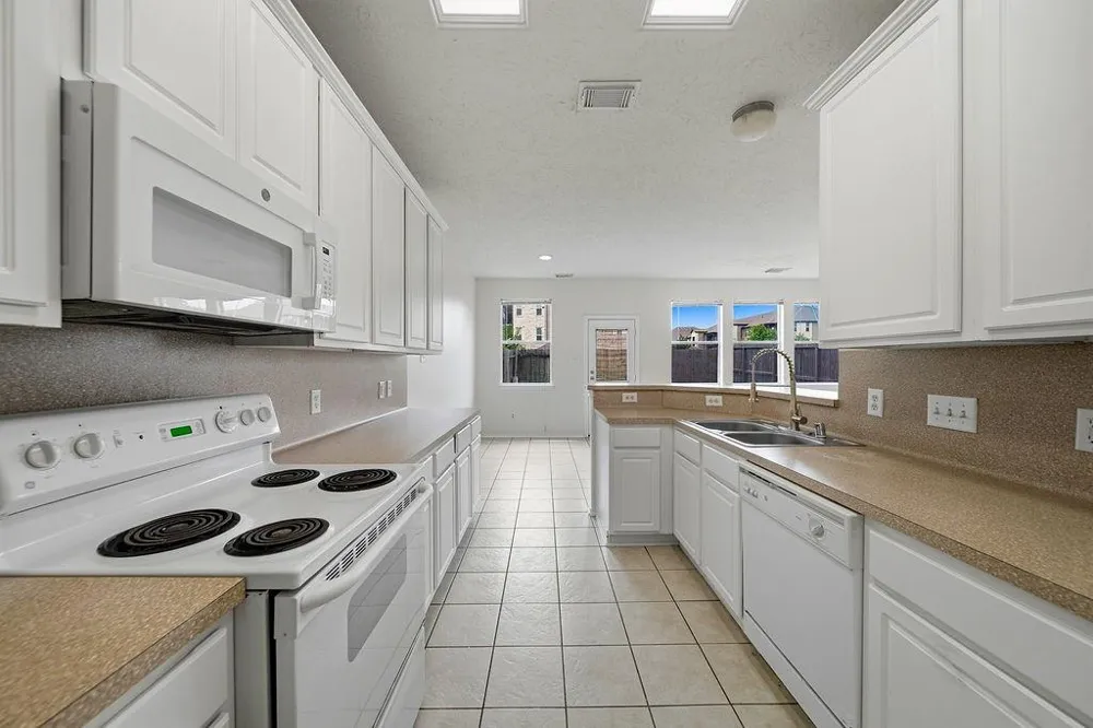 8922 Elm Drake Humble, TX 77338