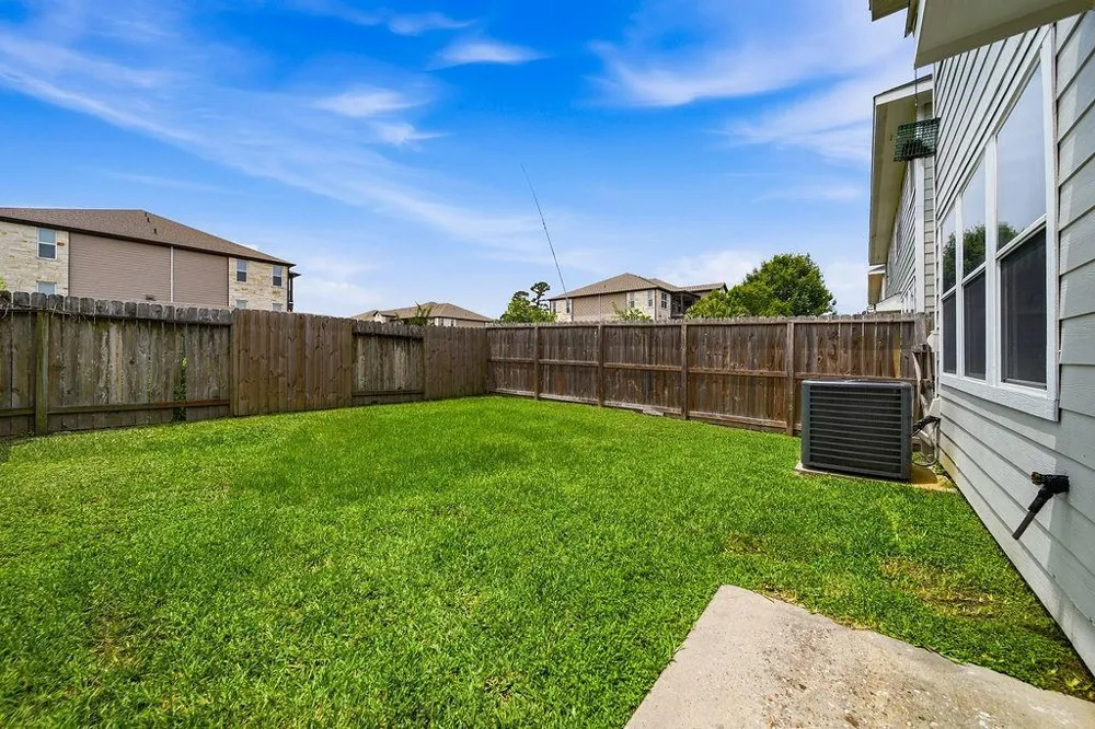 8922 Elm Drake Humble, TX 77338