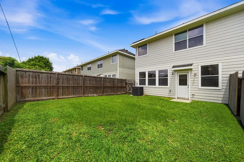 8922 Elm Drake Humble, TX 77338