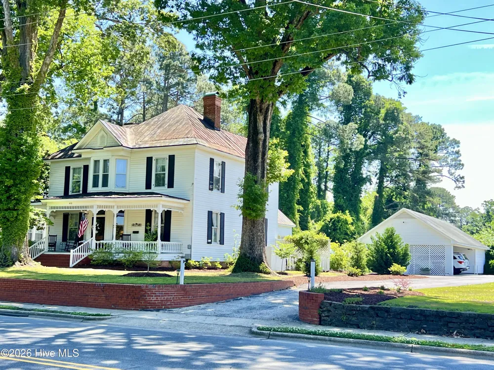 612 College Street Clinton, NC 28328