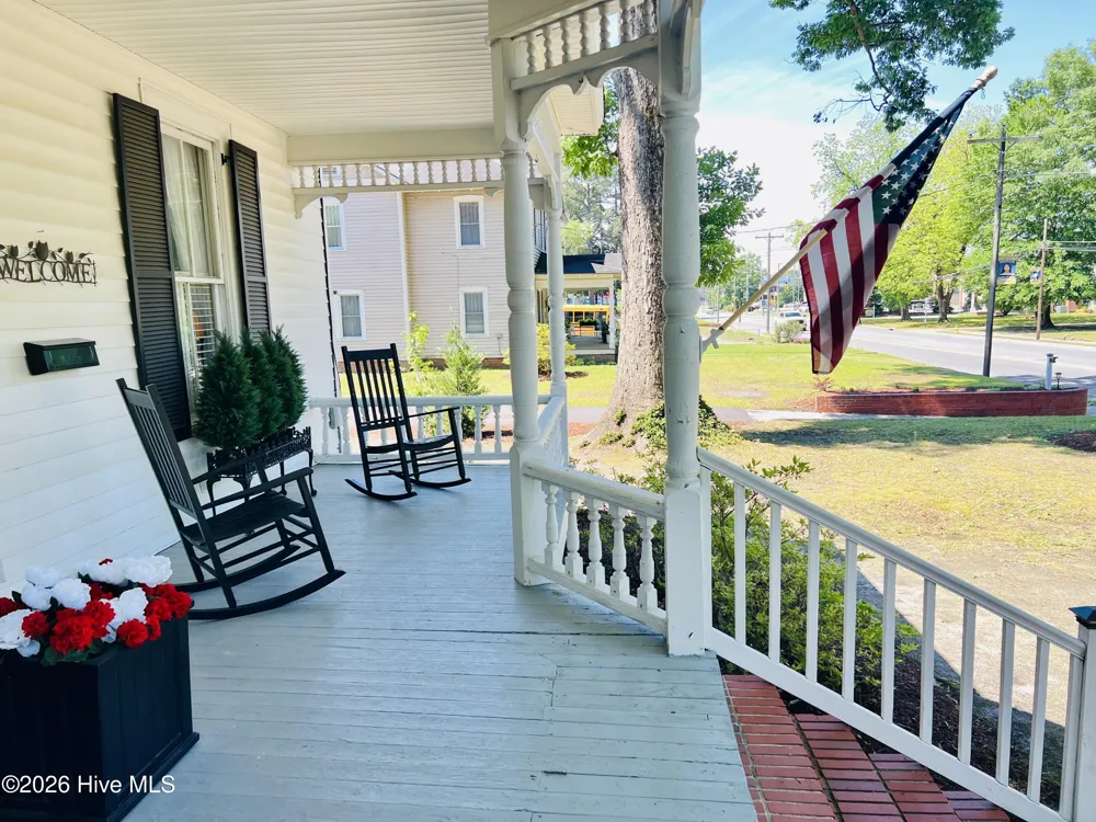612 College Street Clinton, NC 28328