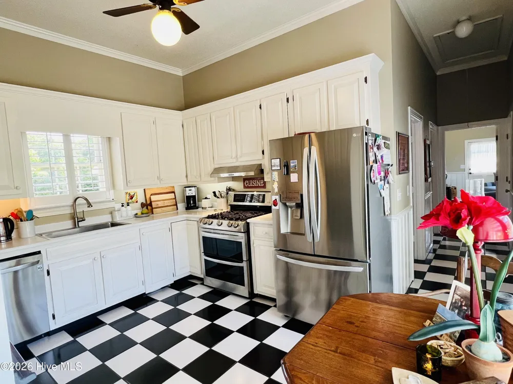 612 College Street Clinton, NC 28328