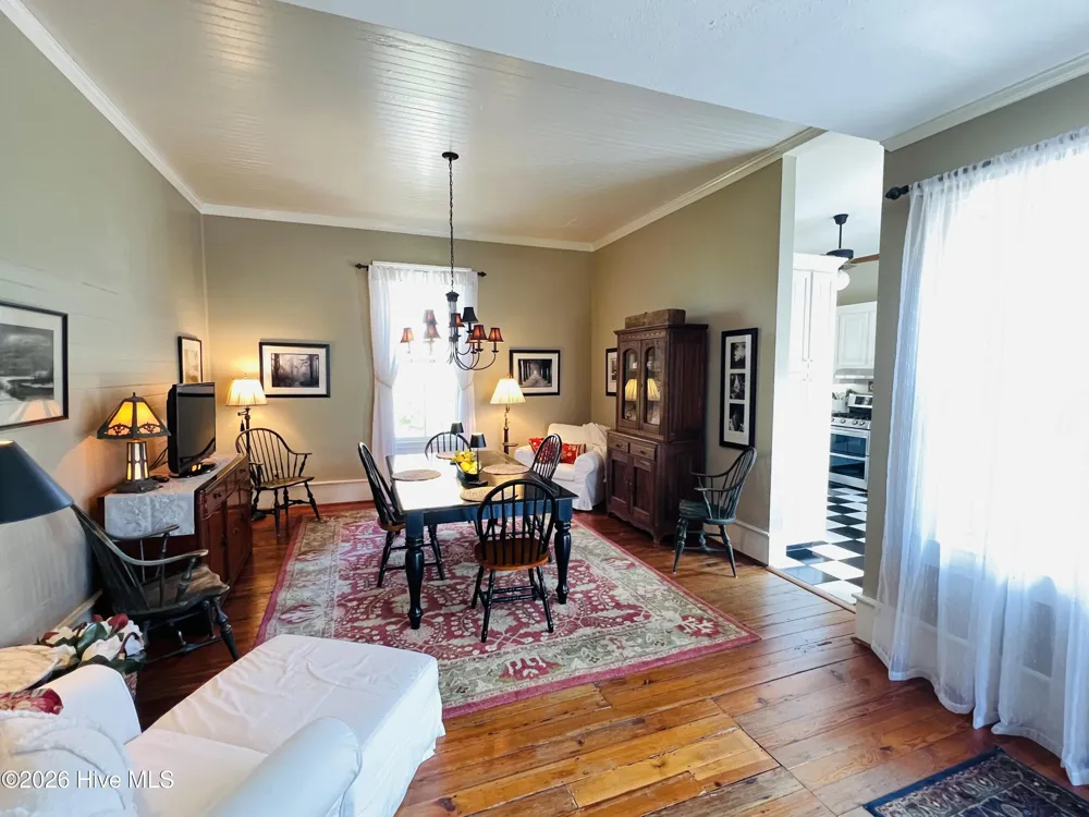 612 College Street Clinton, NC 28328