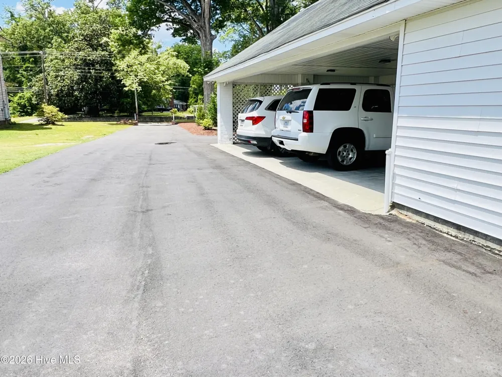 612 College Street Clinton, NC 28328