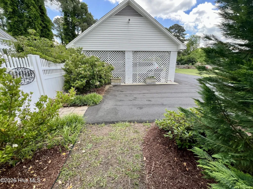 612 College Street Clinton, NC 28328
