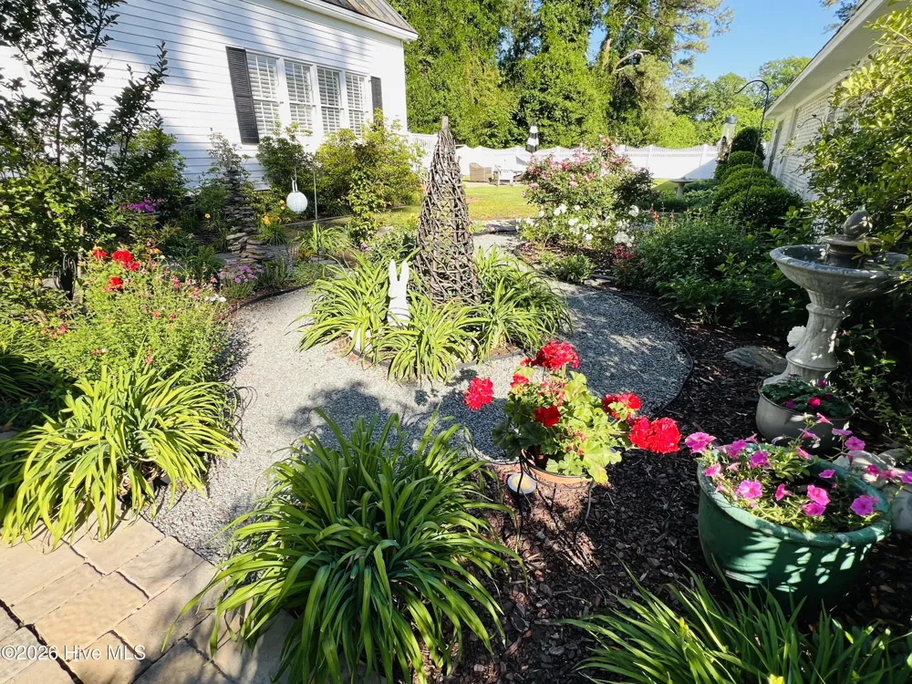 612 College Street Clinton, NC 28328
