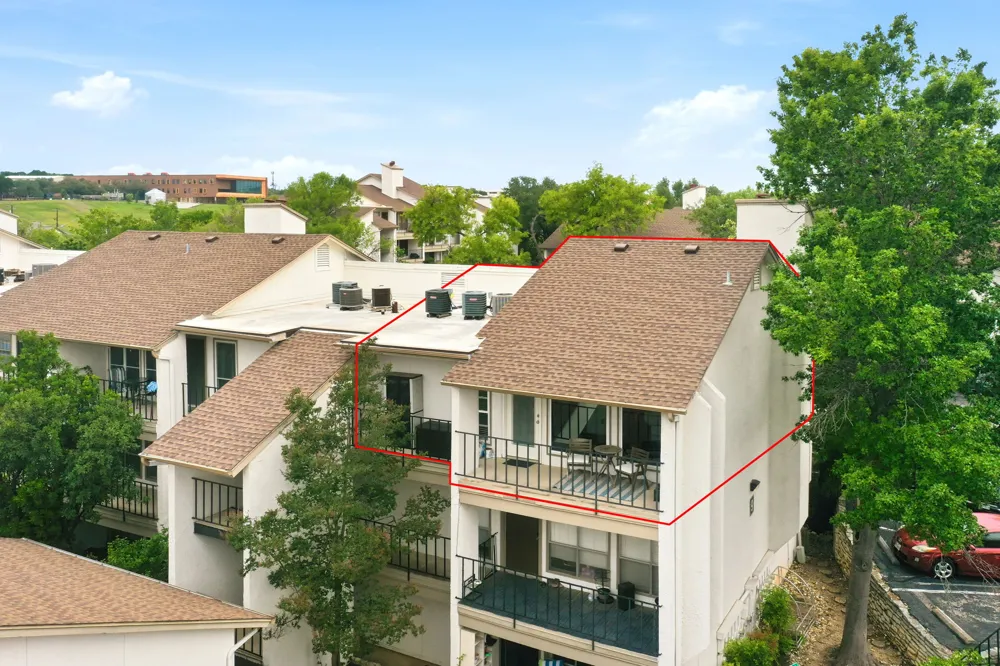 6910 Hart Lane #912 Austin, TX 78731