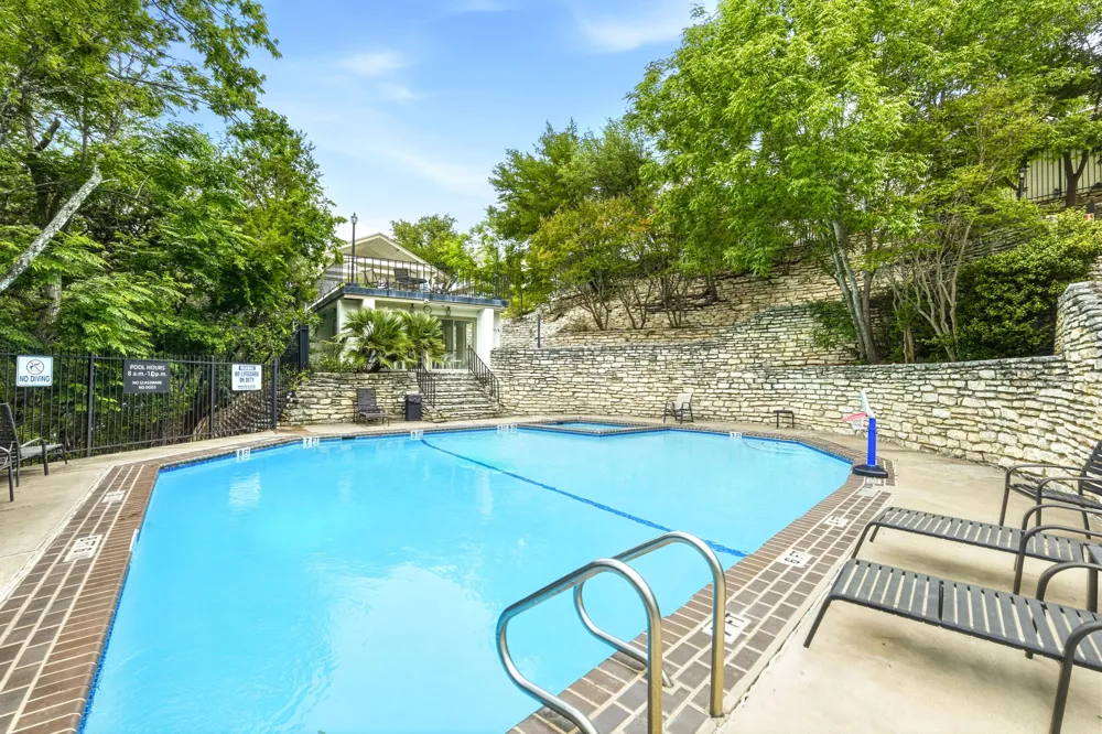 6910 Hart Lane #912 Austin, TX 78731