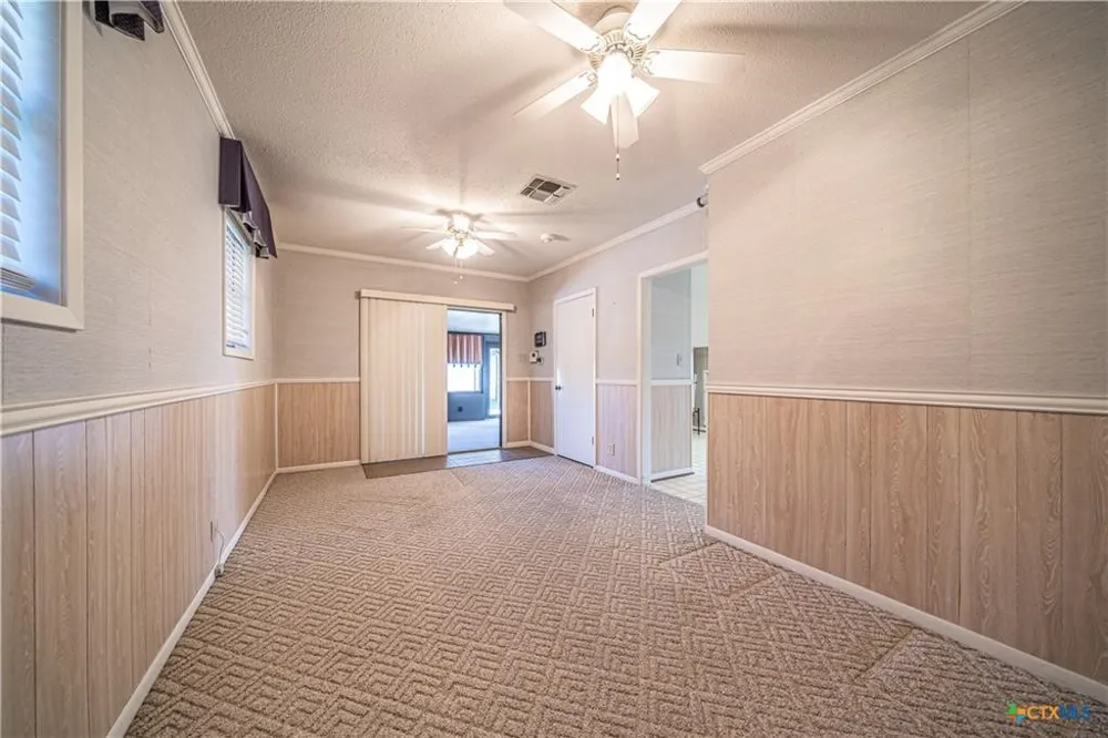 17941 Old 81 Troy, TX 76579