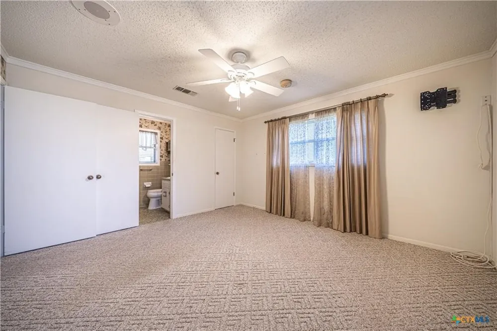 17941 Old 81 Troy, TX 76579