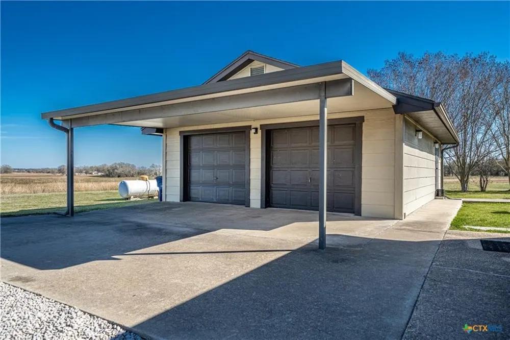 17941 Old 81 Troy, TX 76579