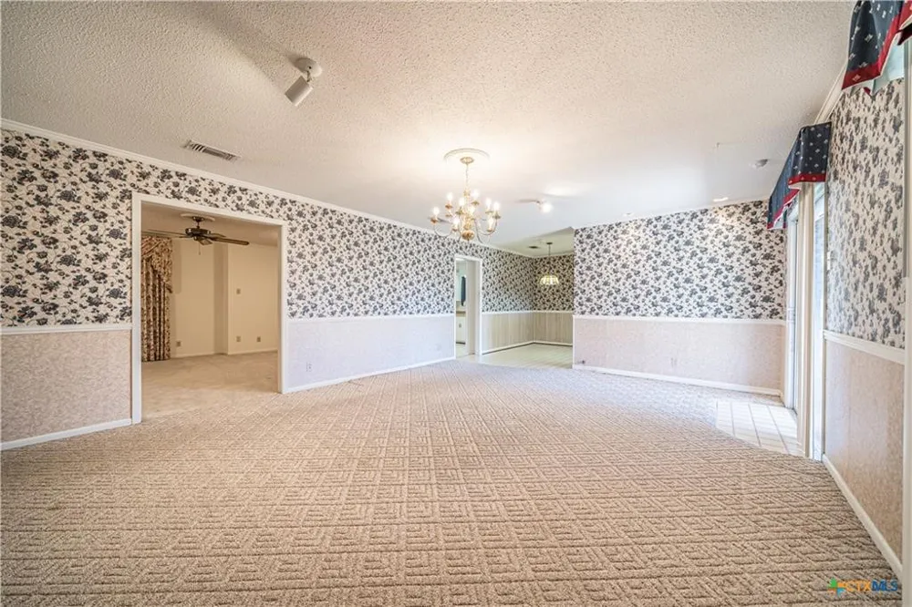 17941 Old 81 Troy, TX 76579