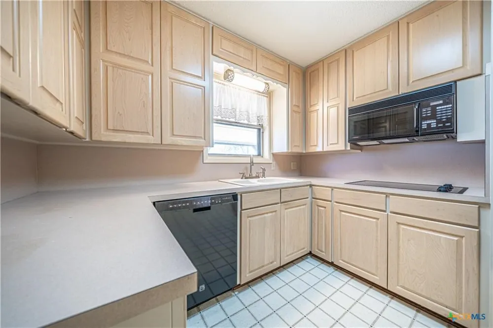 17941 Old 81 Troy, TX 76579