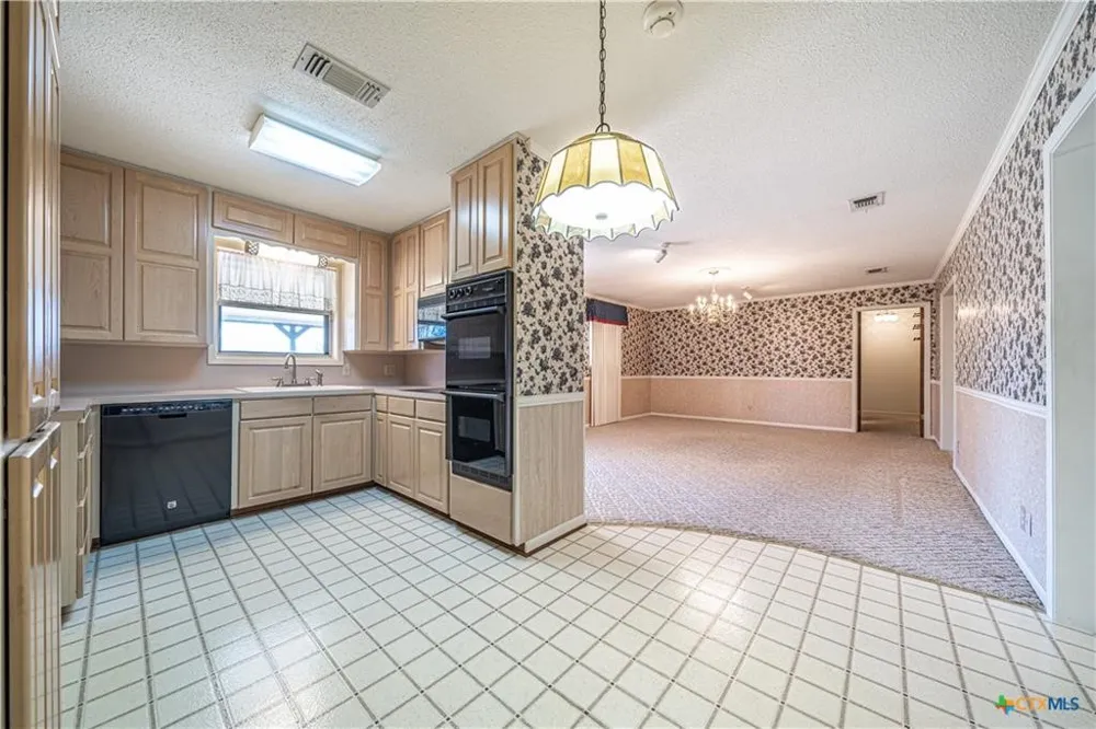 17941 Old 81 Troy, TX 76579