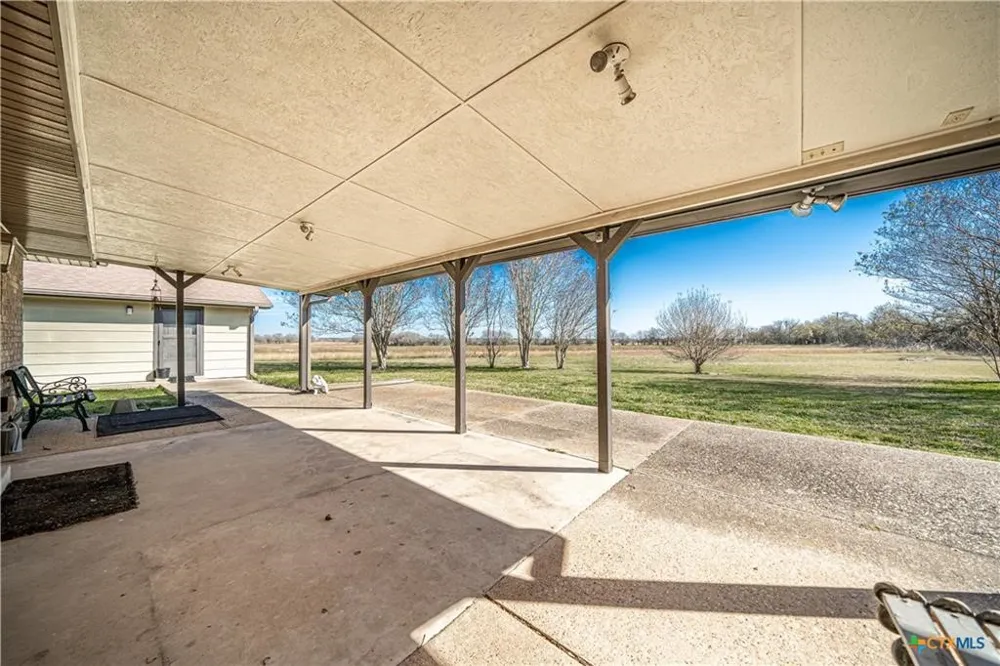 17941 Old 81 Troy, TX 76579