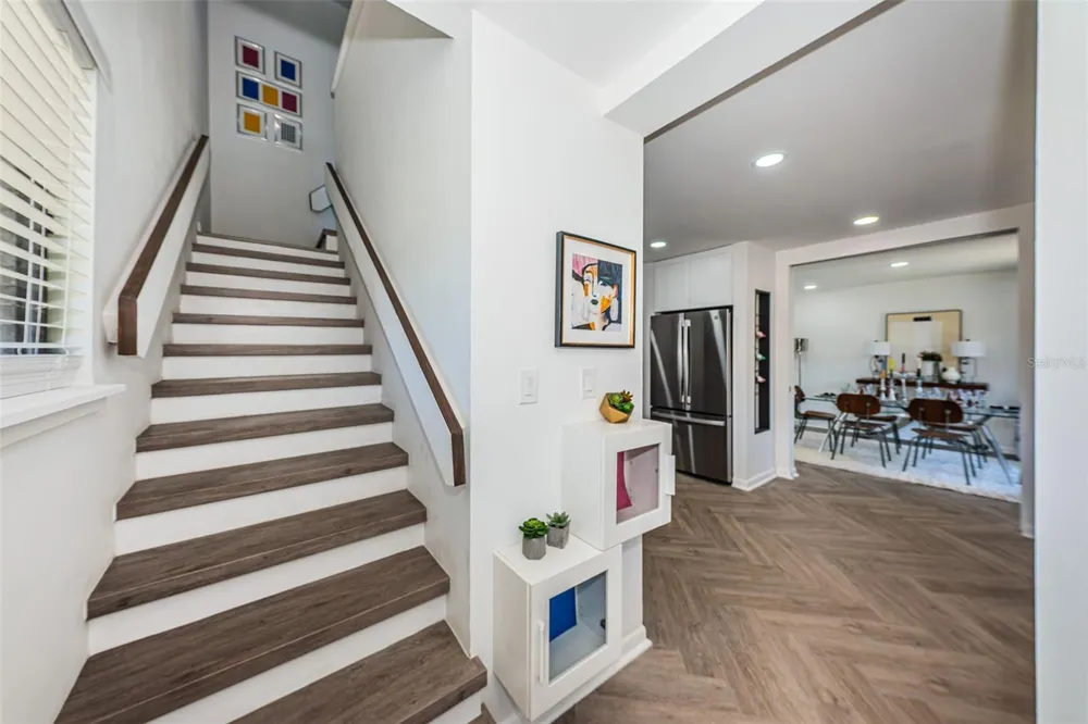 781 VILLAGE LAKE TERRACE #101A St Petersburg, FL 33716