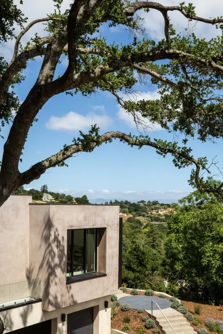28008 Laura Court Los Altos Hills, CA 94022