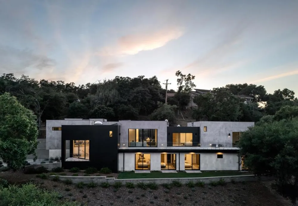 28008 Laura Court Los Altos Hills, CA 94022