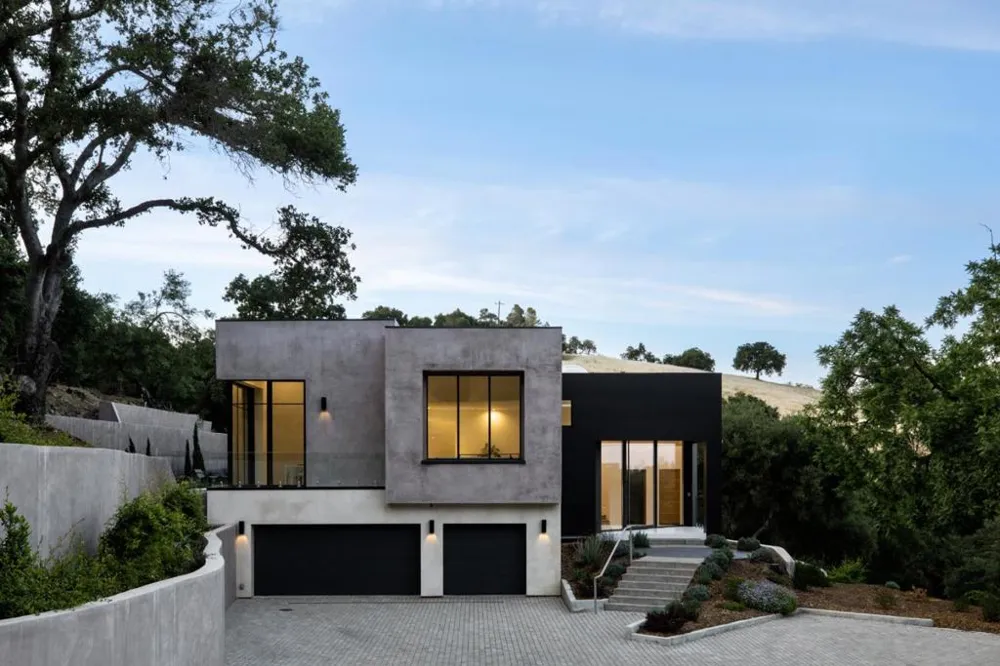 28008 Laura Court Los Altos Hills, CA 94022
