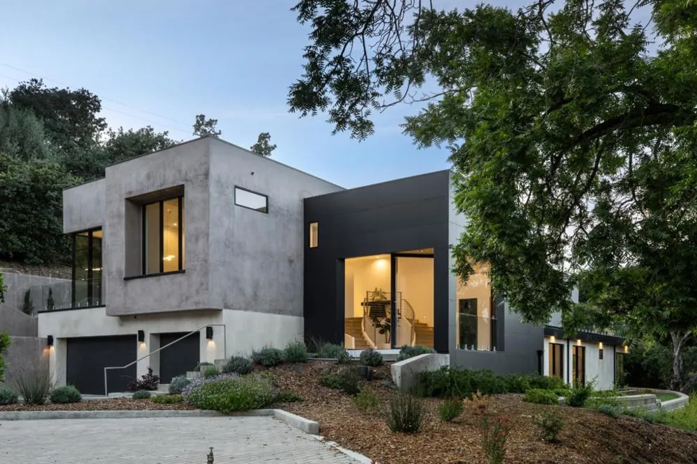28008 Laura Court Los Altos Hills, CA 94022