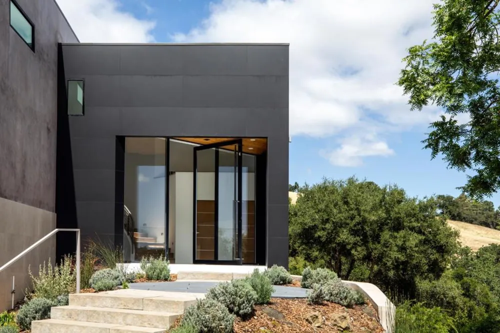 28008 Laura Court Los Altos Hills, CA 94022