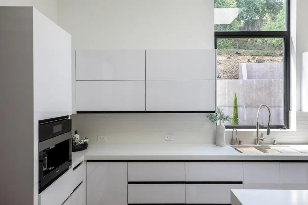 28008 Laura Court Los Altos Hills, CA 94022