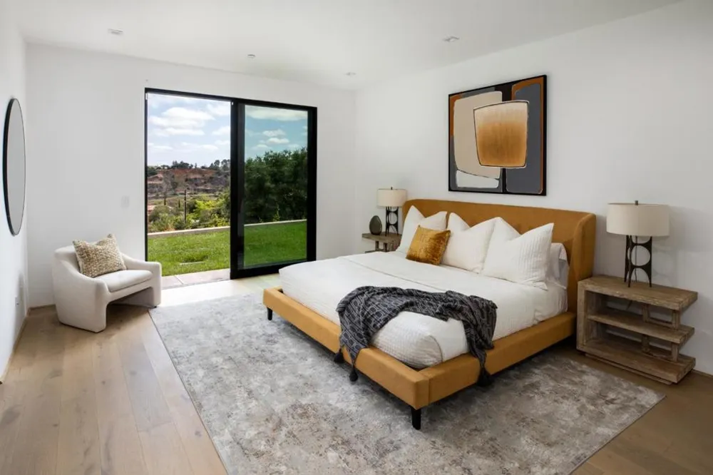 28008 Laura Court Los Altos Hills, CA 94022