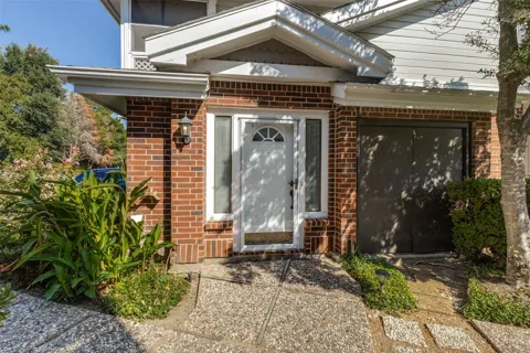 9939 Waterfront Trail