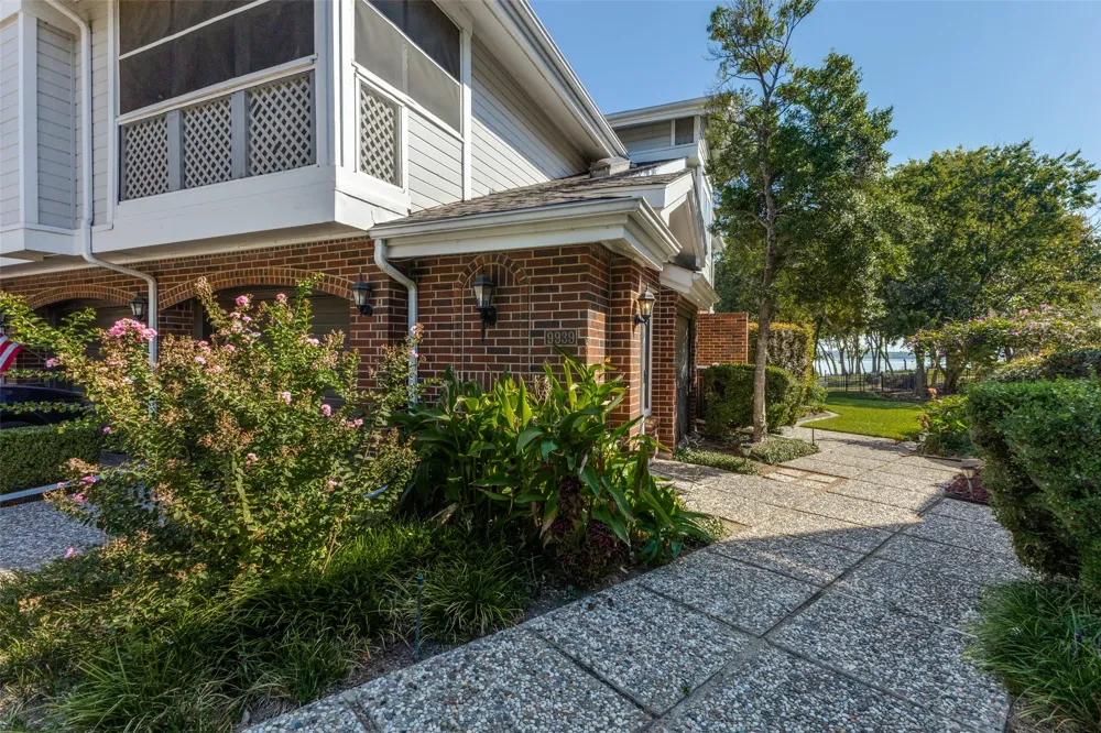 9939 Waterfront Trail Rowlett, TX 75087