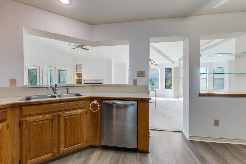 9939 Waterfront Trail Rowlett, TX 75087