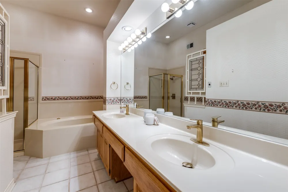 9939 Waterfront Trail Rowlett, TX 75087