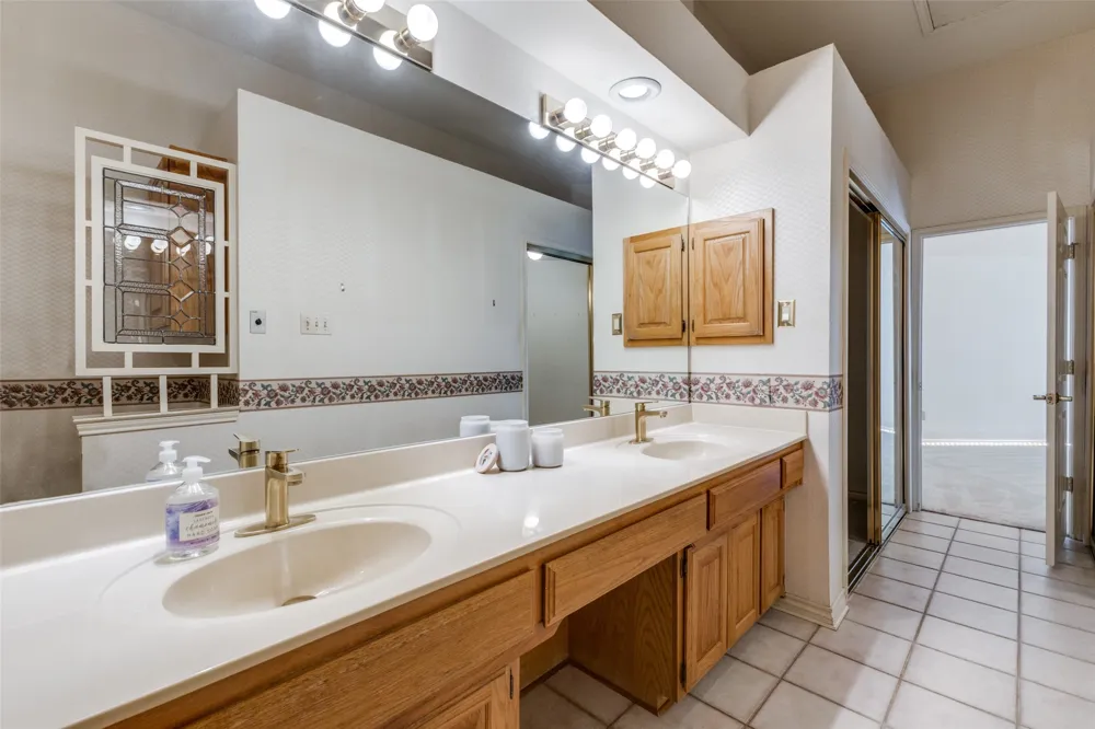 9939 Waterfront Trail Rowlett, TX 75087