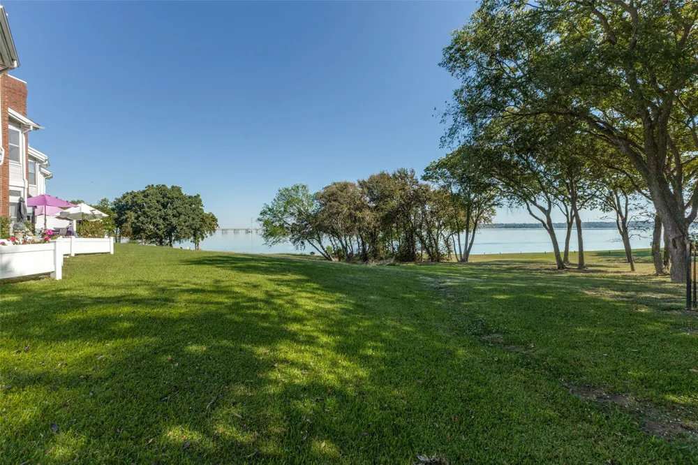 9939 Waterfront Trail Rowlett, TX 75087
