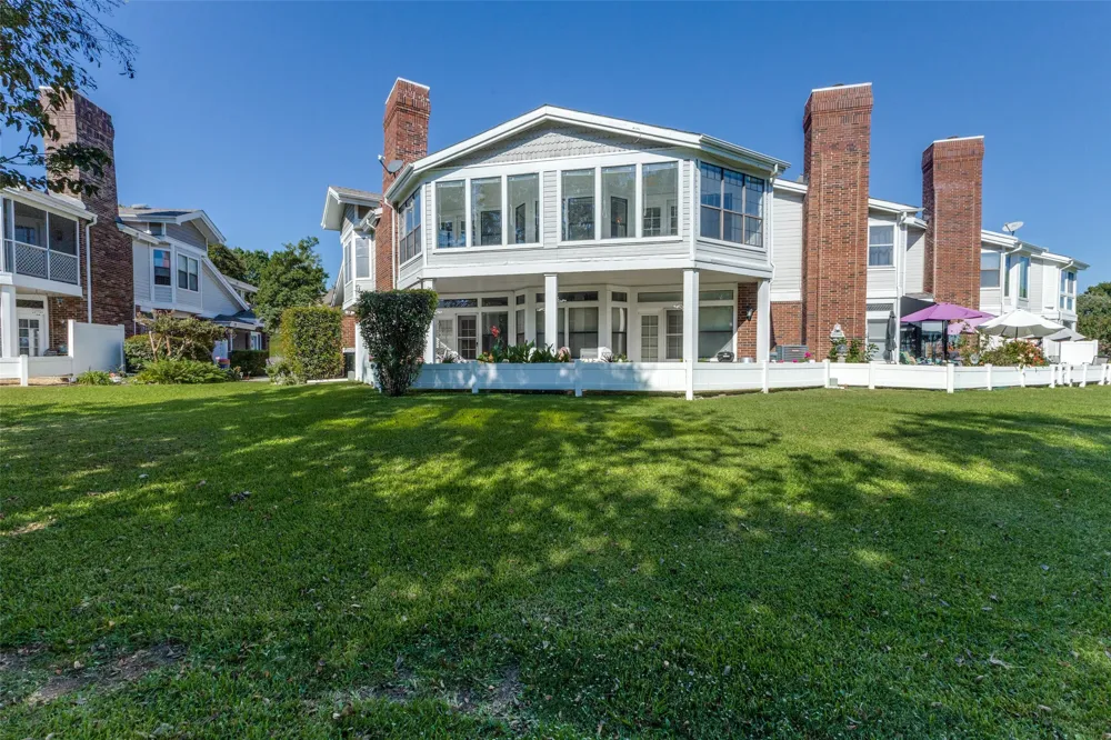 9939 Waterfront Trail Rowlett, TX 75087