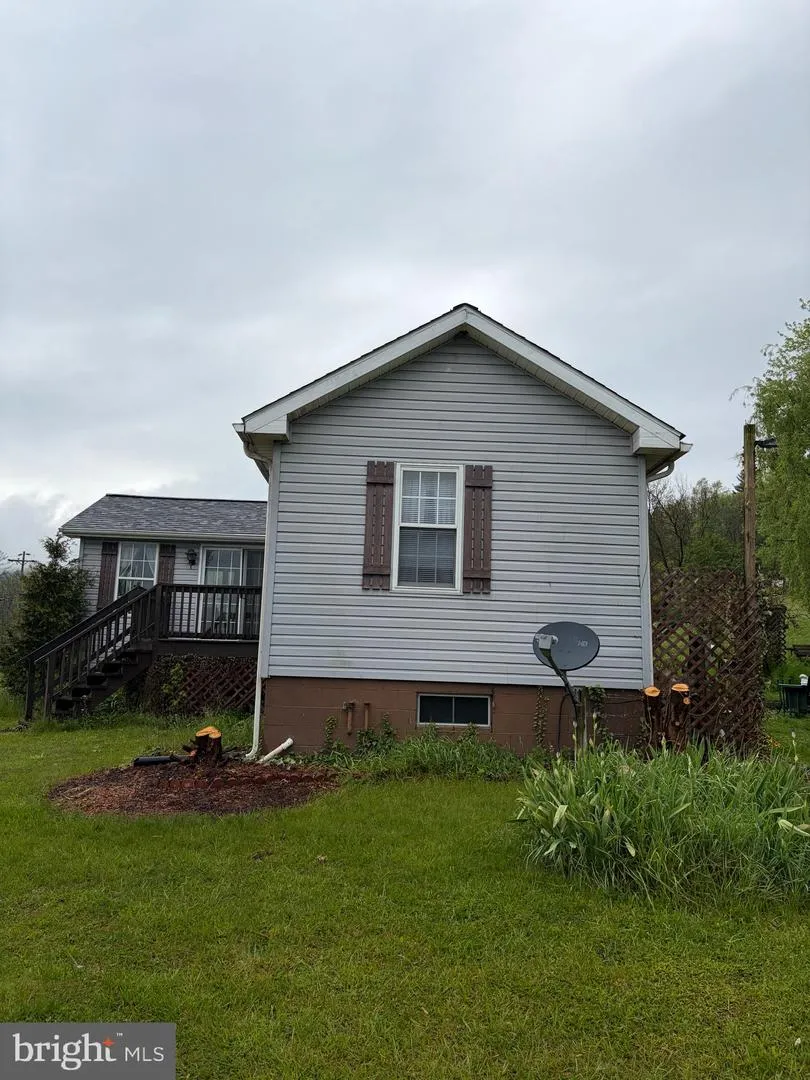 1614 ALFARATA Mcclure, PA 17841