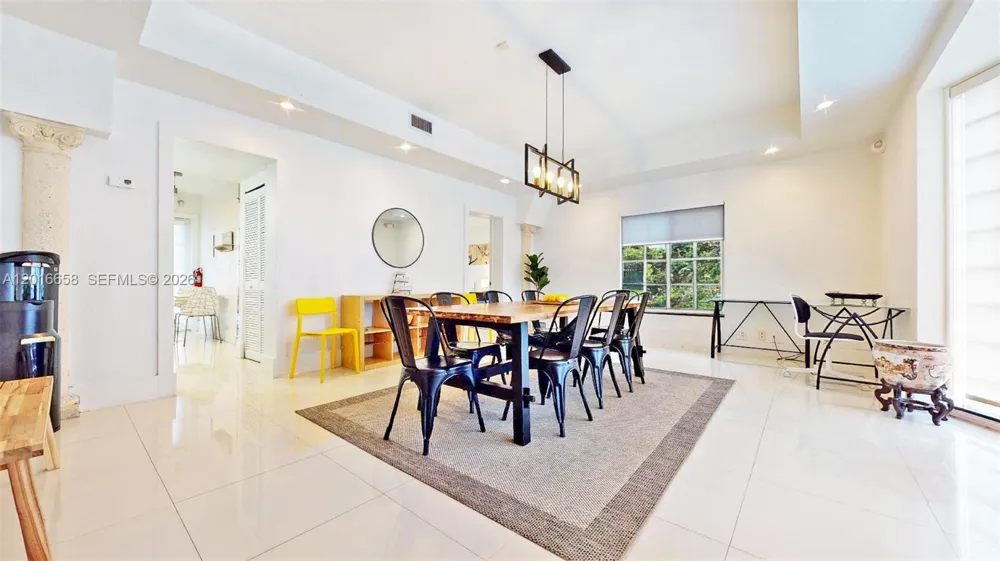 1315 14th St Miami Beach, FL 33139