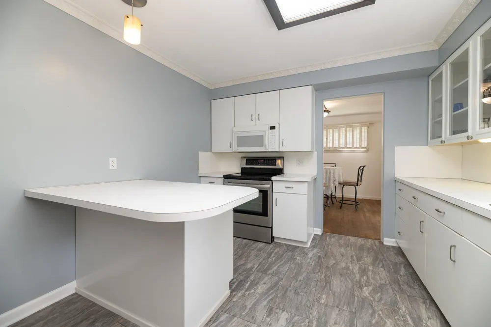 1734 Greenbriar Drive Portage, MI 49024