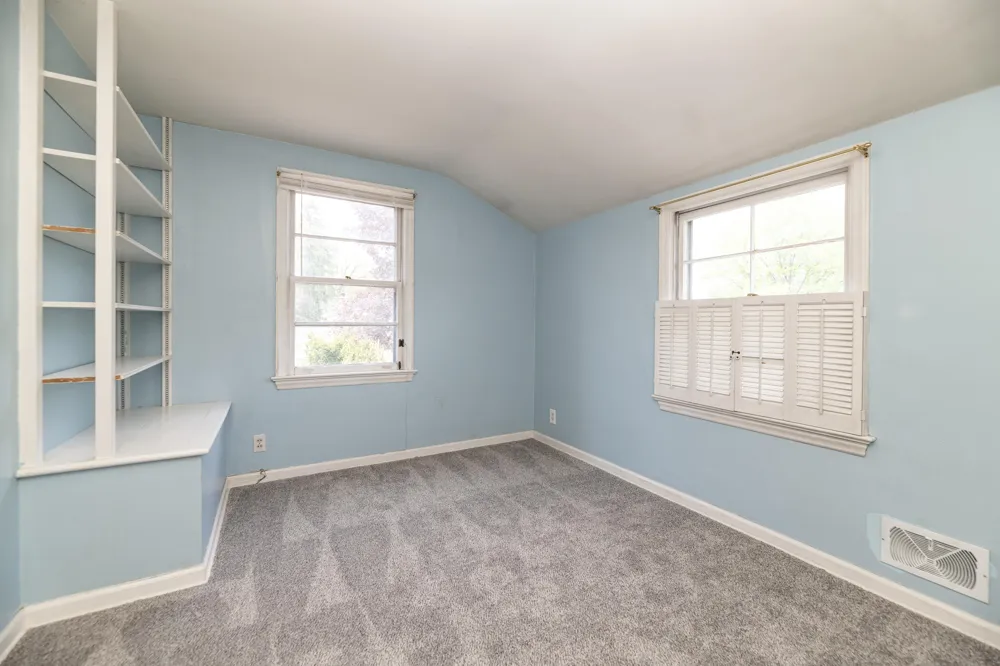 1734 Greenbriar Drive Portage, MI 49024
