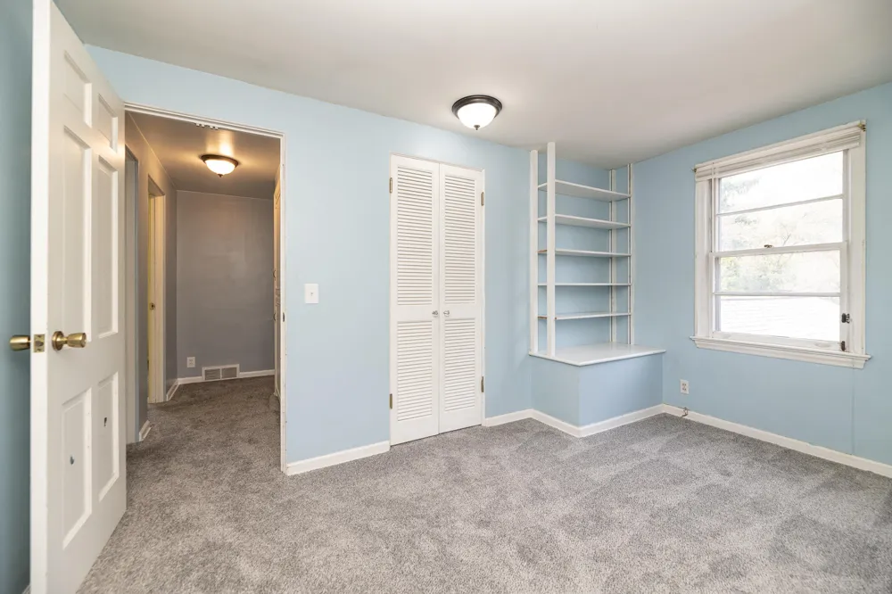 1734 Greenbriar Drive Portage, MI 49024