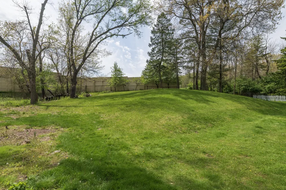 1734 Greenbriar Drive Portage, MI 49024