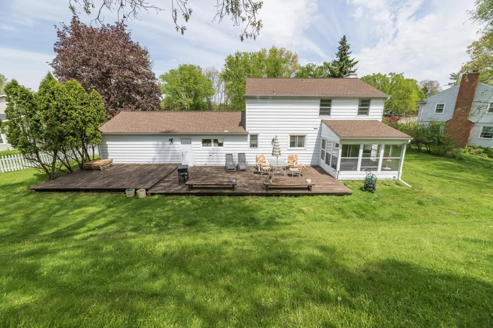 1734 Greenbriar Drive Portage, MI 49024