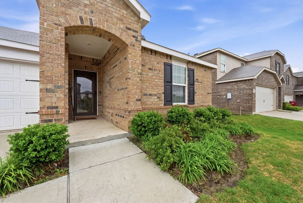 1908 Elderberry Street Royse City, TX 75189