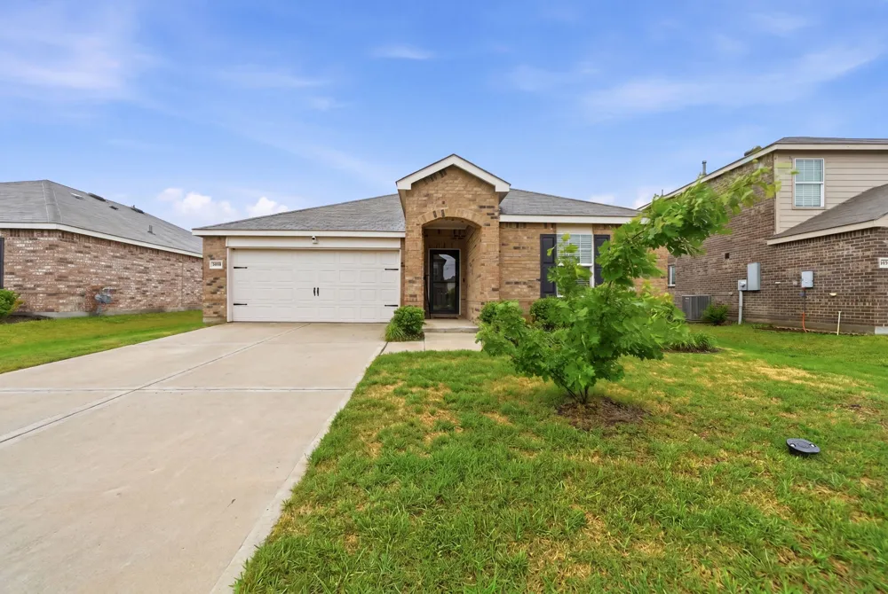 1908 Elderberry Street Royse City, TX 75189