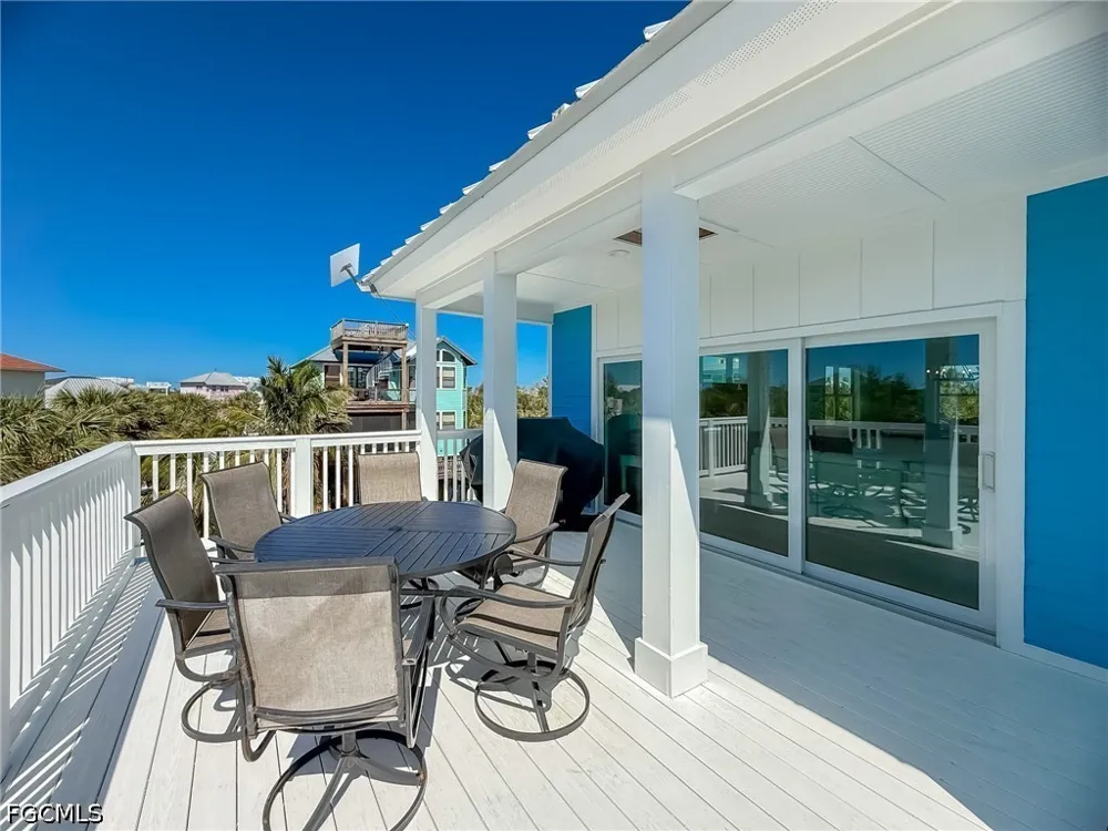 Smugglers Drive Upper Captiva, FL 33924