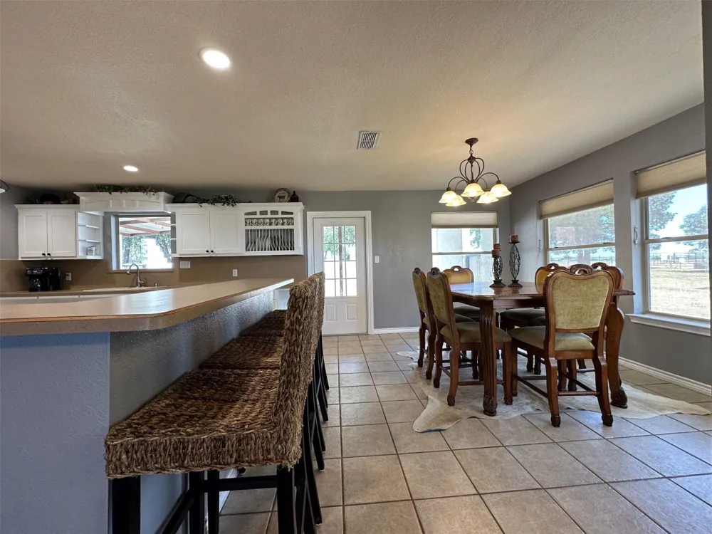2901 Wind Mill Court Tolar, TX 76476